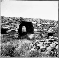 An illustration from Irish ecclesiastical architecture, with some notice of similar or related work in England, Scotland and elsewhere (1910)