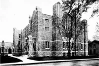 An illustration from American churches ... A series of authoritative articles on designing, planning, heating, ventilating, lighting and general equipment of churches as demonstrated by the best practice in the United States (1915)