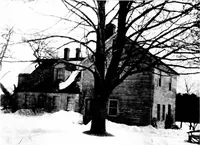 An illustration from New homes under old roofs (1916)