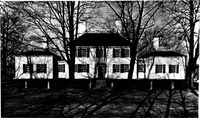 An illustration from New homes under old roofs (1916)
