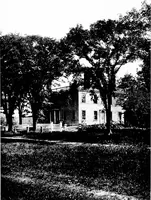 An illustration from New homes under old roofs (1916)