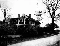 An illustration from New homes under old roofs (1916)