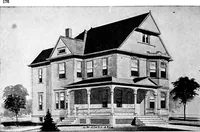 An illustration from Lumberman's house plan book : being a collection of one hundred absolutely new and attractive plans never before published, together with a selection of one hundred of our most popular houses published heretofore ... : 200 house plans (1907)