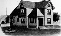 An illustration from Lumberman's house plan book : being a collection of one hundred absolutely new and attractive plans never before published, together with a selection of one hundred of our most popular houses published heretofore ... : 200 house plans (1907)