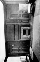 An illustration from Selected interiors of old houses in Salem and vicinity. Edited and published with the purpose of furthering a wider knowledge of the beautiful forms of domestic architecture developed during the time of the colonies and the early days of the Republic (1916)