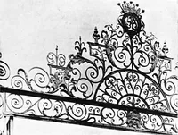 An illustration from English ironwork of the XVIIth & XVIIIth centuries; an historical & analytical account of the development of exterior smithcraft (1911)