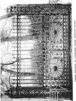 An illustration from English ironwork of the XVIIth & XVIIIth centuries; an historical & analytical account of the development of exterior smithcraft (1911)