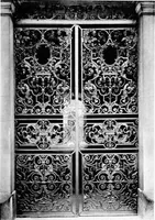 An illustration from English ironwork of the XVIIth & XVIIIth centuries; an historical & analytical account of the development of exterior smithcraft (1911)