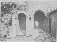 An illustration from Pompei past and present; its principal monuments as they are and as they used to be, reproduced and restored from photographs and original sketches (1905)