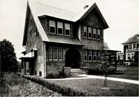 An illustration from Fireproof construction : for houses and other buildings of moderate cost (1911)