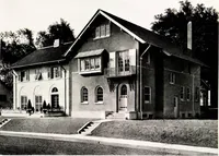An illustration from Fireproof construction : for houses and other buildings of moderate cost (1911)