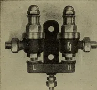 An illustration from Cyclopedia of locomotive engineering, with examination questions and answers; a practical manual on the construction care and management of modern locomotives (1916)