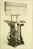 An illustration from Cyclopedia of textile work : a general reference library on cotton, woollen and worsted yarn manufacture, weaving, designing, chemistry and dyeing, finishing, knitting, and allied subjects (1907)