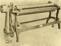 An illustration from Cyclopedia of textile work : a general reference library on cotton, woollen and worsted yarn manufacture, weaving, designing, chemistry and dyeing, finishing, knitting, and allied subjects (1907)