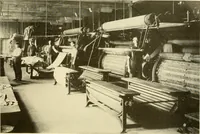 An illustration from Cyclopedia of textile work : a general reference library on cotton, woollen and worsted yarn manufacture, weaving, designing, chemistry and dyeing, finishing, knitting, and allied subjects (1907)