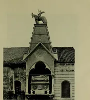 An illustration from Das porträt an grabdenkmalen, seine enstehung und entwickelung vom alterthum bis zur italianischen renaissance (1902)