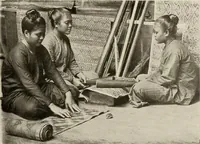 An illustration from De inlandsche kunstnijverheid in Nederlandsch Indië (1912)