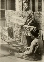 An illustration from De inlandsche kunstnijverheid in Nederlandsch Indië (1912)
