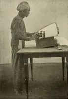 An illustration from De inlandsche kunstnijverheid in Nederlandsch Indië (1912)