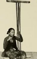 An illustration from De inlandsche kunstnijverheid in Nederlandsch Indië (1912)
