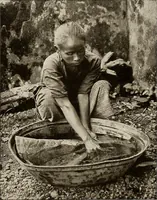 An illustration from De inlandsche kunstnijverheid in Nederlandsch Indië (1912)