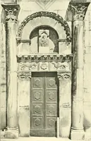An illustration from Dekorative skvlptvr: figvr, ornament, architektvrplastik avs den havptepochen der kvnst (1910)