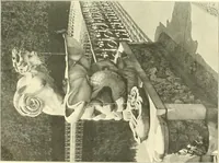 An illustration from Dekorative skvlptvr: figvr, ornament, architektvrplastik avs den havptepochen der kvnst (1910)