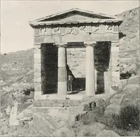 An illustration from Delphi (1920)