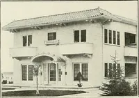 An illustration from De luxe flats : a book on flats and duplex homes ; showing the latest advance designs of this particular type of architecture, published to meet the requirements of all those who desire to study the flat or duplex home in its latest development. (1920)
