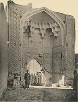 An illustration from Denkmäler persischer Baukunst : geschichtliche Untersuchung und Aufnahme muhammedanischer Backsteinbauten in Vorderasien und Persien (1901)