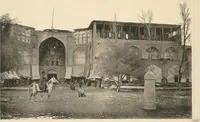 An illustration from Denkmäler persischer Baukunst : geschichtliche Untersuchung und Aufnahme muhammedanischer Backsteinbauten in Vorderasien und Persien (1901)