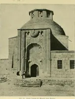 An illustration from Denkmäler persischer Baukunst : geschichtliche Untersuchung und Aufnahme muhammedanischer Backsteinbauten in Vorderasien und Persien (1901)