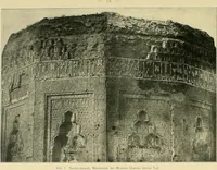 An illustration from Denkmäler persischer Baukunst : geschichtliche Untersuchung und Aufnahme muhammedanischer Backsteinbauten in Vorderasien und Persien (1901)