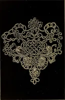An illustration from Dentelles et guipures : anciennes et modernes, imitations ou copies. Varieté des genres et des points. 52 portraits documentaires, 249 échantillons de dentelles, collerettes, fraises, manchettes, rabats, etc. (1904)