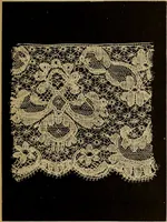 Picture 200 of 216 from Dentelles et guipures : anciennes et modernes, imitations ou copies. Varieté des genres et des points. 52 portraits documentaires, 249 échantillons de dentelles, collerettes, fraises, manchettes, rabats, etc. (1904), leaf 309