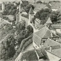 An illustration from Deutsche Baukunst des Mittelalters und der Renaissance : Old German architecture: Ancienne architecture Allemande (1920)