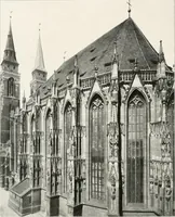 An illustration from Deutsche Baukunst des Mittelalters und der Renaissance : Old German architecture: Ancienne architecture Allemande (1920)