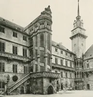 An illustration from Deutsche Baukunst des Mittelalters und der Renaissance : Old German architecture: Ancienne architecture Allemande (1920)