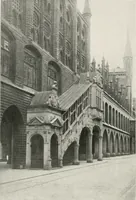 An illustration from Deutsche Baukunst des Mittelalters und der Renaissance : Old German architecture: Ancienne architecture Allemande (1920)