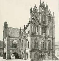 An illustration from Deutsche Baukunst des Mittelalters und der Renaissance : Old German architecture: Ancienne architecture Allemande (1920)