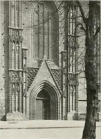 An illustration from Deutsche Baukunst des Mittelalters und der Renaissance : Old German architecture: Ancienne architecture Allemande (1920)