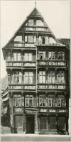 An illustration from Deutsche Baukunst des Mittelalters und der Renaissance : Old German architecture: Ancienne architecture Allemande (1920)