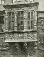 An illustration from Deutsche Baukunst des Mittelalters und der Renaissance : Old German architecture: Ancienne architecture Allemande (1920)
