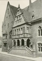 An illustration from Deutsche Baukunst des Mittelalters und der Renaissance : Old German architecture: Ancienne architecture Allemande (1920)