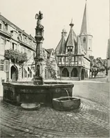 An illustration from Deutsche Baukunst des Mittelalters und der Renaissance : Old German architecture: Ancienne architecture Allemande (1920)