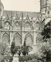 An illustration from Deutsche Baukunst des Mittelalters und der Renaissance : Old German architecture: Ancienne architecture Allemande (1920)