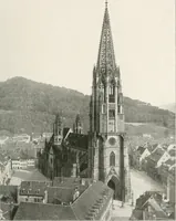 An illustration from Deutsche Baukunst des Mittelalters und der Renaissance : Old German architecture: Ancienne architecture Allemande (1920)