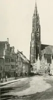 An illustration from Deutsche Baukunst des Mittelalters und der Renaissance : Old German architecture: Ancienne architecture Allemande (1920)