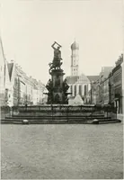 An illustration from Deutsche Baukunst des Mittelalters und der Renaissance : Old German architecture: Ancienne architecture Allemande (1920)