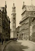 An illustration from Deutsche Baukunst des Mittelalters und der Renaissance = old German architecture (1922)